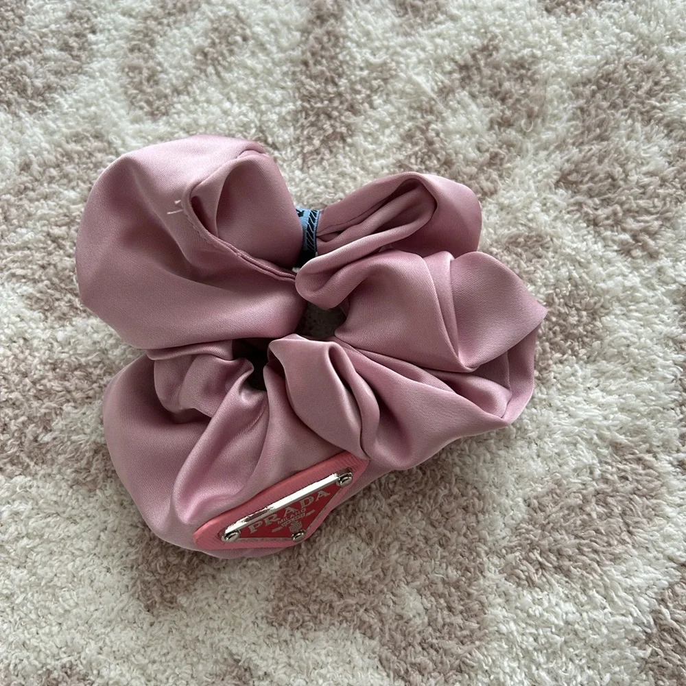 Pink Prada scrunchie - Picture 4 of 5